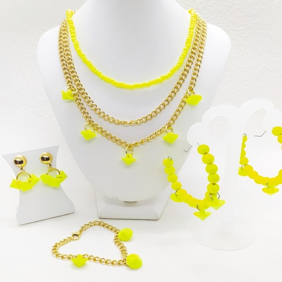 Kit Conjunto com Colar 2 Voltas, Pulseira e Brinco com Spikes Neon, Bijuteria.