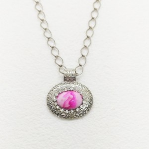 Colar Corrente com Pingente Medalhão com Pedra Fimo, Bijuteria.