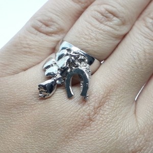 anel com pingentes sorte, semi joia